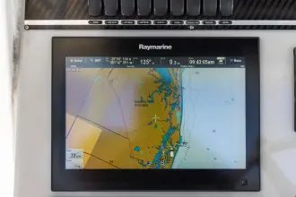 Thumbnail von Boston Whaler 350 Outrage