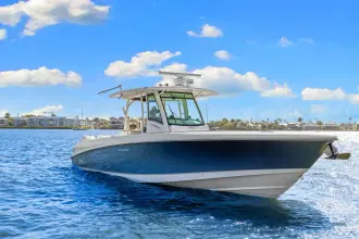 Thumbnail von Boston Whaler 350 Outrage