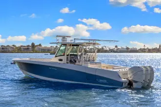 Thumbnail von Boston Whaler 350 Outrage