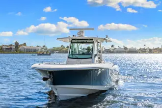 Thumbnail von Boston Whaler 350 Outrage