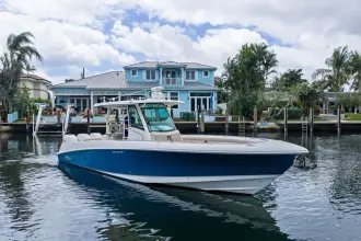 Boston Whaler Powerplay 350