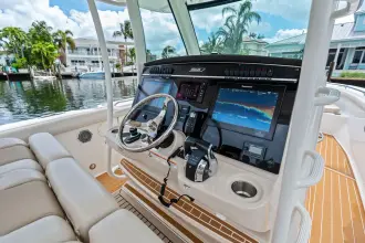 Thumbnail von Boston Whaler Powerplay 350
