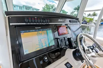 Thumbnail von Boston Whaler Powerplay 350
