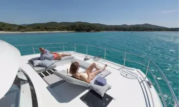 Thumbnail von Fountaine Pajot MY 44 A New Hope