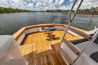 Thumbnail von Viking 72 Convertible LADY SURFBUM