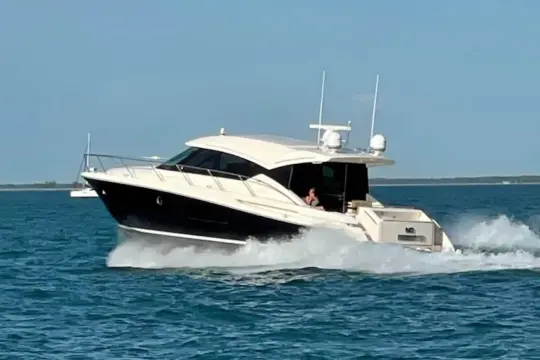 Tiara Yachts 50 Coupe