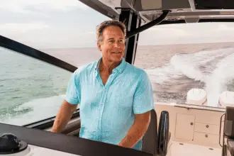 Thumbnail von Boston Whaler 330 Vantage