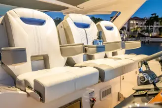 Thumbnail von Tiara Yachts 38 LS
