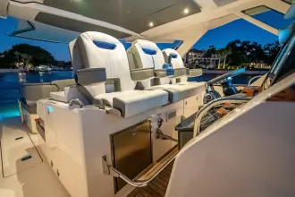 Thumbnail von Tiara Yachts 38 LS