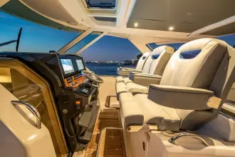 Thumbnail von Tiara Yachts 38 LS