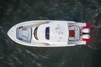 Thumbnail von Tiara Yachts 38 LS