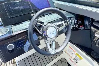 Thumbnail von Sea Ray SLX 260