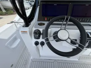 Thumbnail von Cruisers Yachts 38 VTR