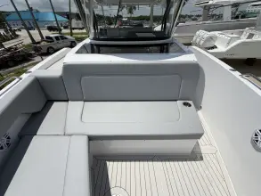 Thumbnail von Cruisers Yachts 38 VTR