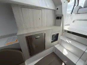 Thumbnail von Cruisers Yachts 38 VTR