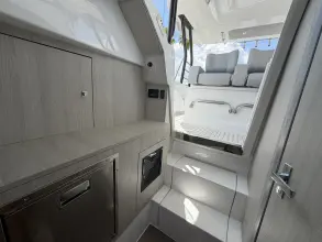 Thumbnail von Cruisers Yachts 38 VTR