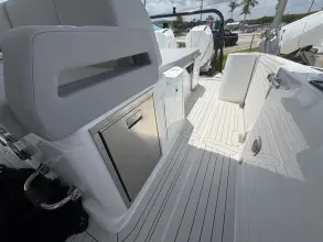 Thumbnail von Cruisers Yachts 38 VTR