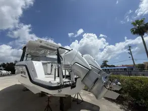 Thumbnail von Cruisers Yachts 38 VTR