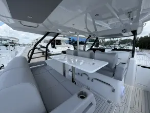 Thumbnail von Cruisers Yachts 38 VTR
