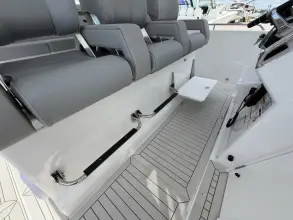 Thumbnail von Cruisers Yachts 38 VTR