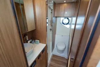 Thumbnail von Cruisers Yachts 42 Cantius