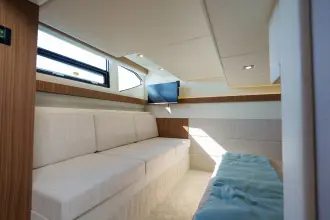 Thumbnail von Cruisers Yachts 42 Cantius