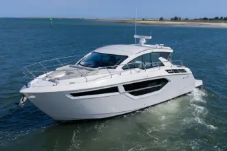 Thumbnail von Cruisers Yachts 42 Cantius