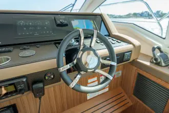 Thumbnail von Cruisers Yachts 42 Cantius