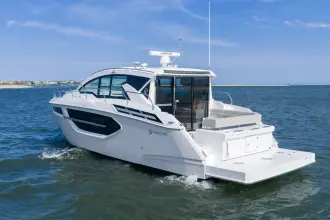 Thumbnail von Cruisers Yachts 42 Cantius