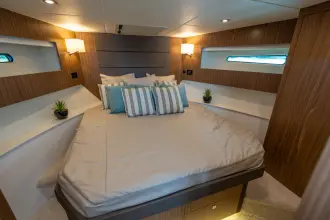 Thumbnail von Cruisers Yachts 42 Cantius