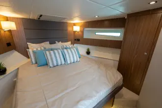 Thumbnail von Cruisers Yachts 42 Cantius