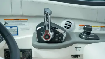 Thumbnail von Sea Ray 320 Sundancer Outboard