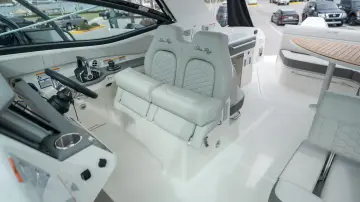 Thumbnail von Sea Ray 320 Sundancer Outboard