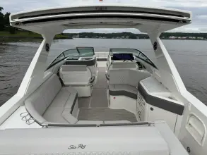 Thumbnail von Sea Ray SLX 310