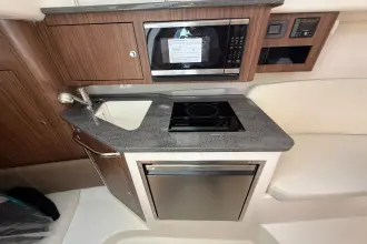 Thumbnail von Boston Whaler 285 Conquest Pilothouse