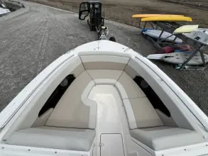 Thumbnail von Boston Whaler 240 Vantage