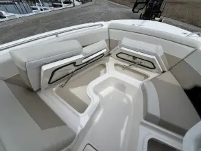Thumbnail von Boston Whaler 240 Vantage