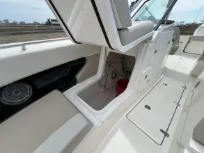 Thumbnail von Boston Whaler 240 Vantage