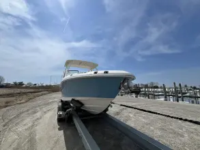 Thumbnail von Boston Whaler 240 Vantage