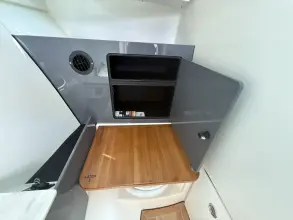 Thumbnail von Boston Whaler 330 Vantage