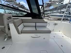 Thumbnail von Boston Whaler 330 Vantage