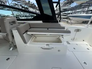 Thumbnail von Boston Whaler 330 Vantage