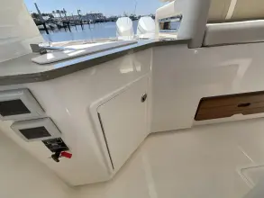 Thumbnail von Boston Whaler 350 Realm