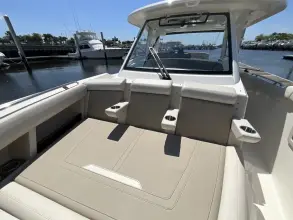 Thumbnail von Boston Whaler 350 Realm