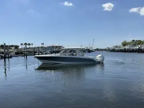 Thumbnail von Boston Whaler 350 Realm