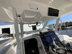 Thumbnail von Boston Whaler 350 Realm
