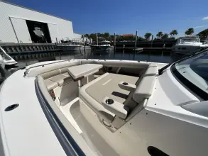 Thumbnail von Boston Whaler 350 Realm