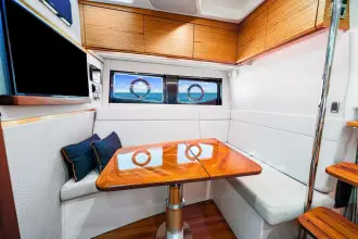 Thumbnail von Boston Whaler 405 Conquest