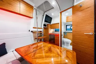 Thumbnail von Boston Whaler 405 Conquest