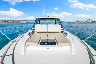 Thumbnail von Boston Whaler 405 Conquest